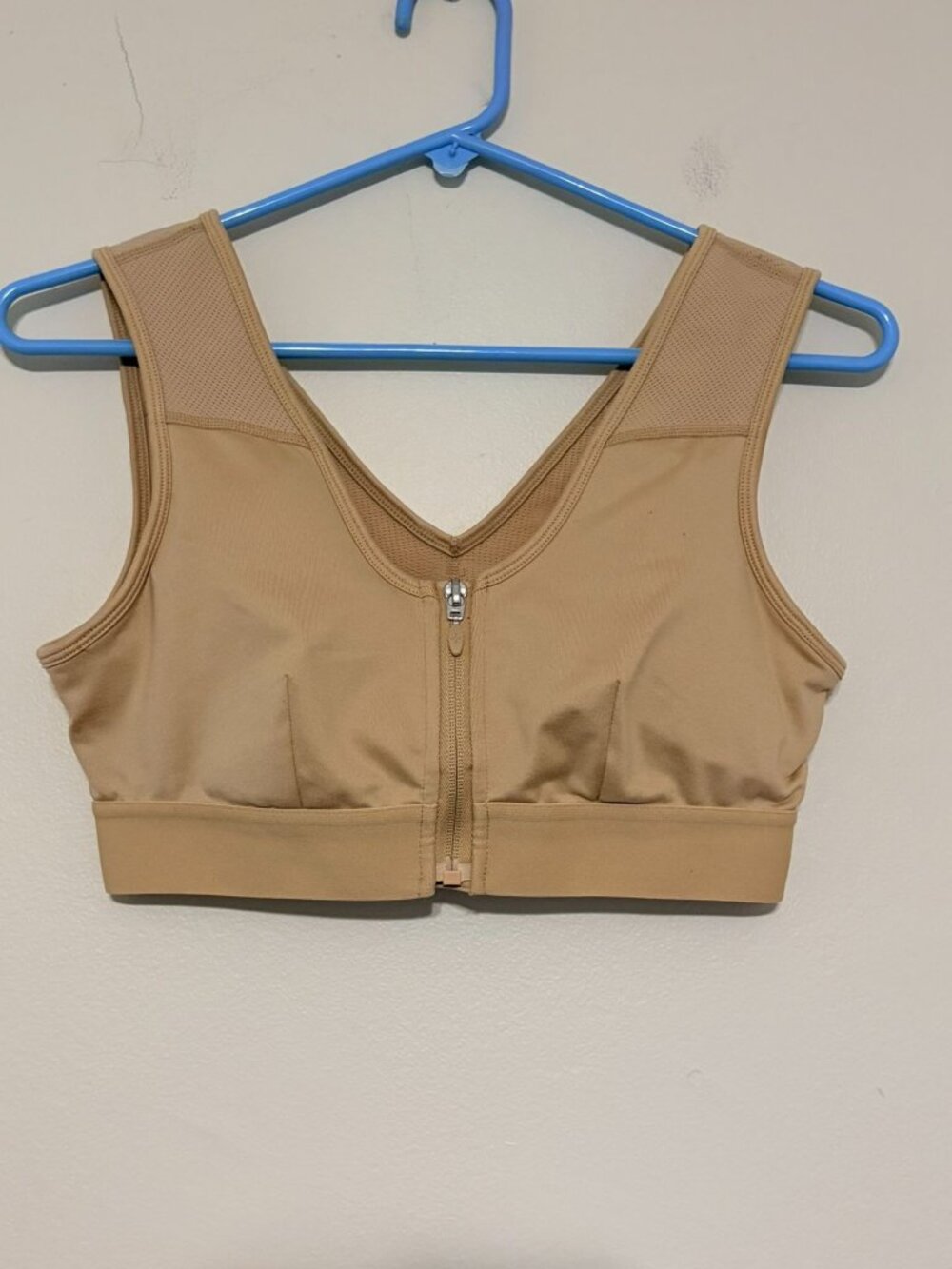 Copper Life Front Zip Zinc Infused Beige Sports Bra Size Medium